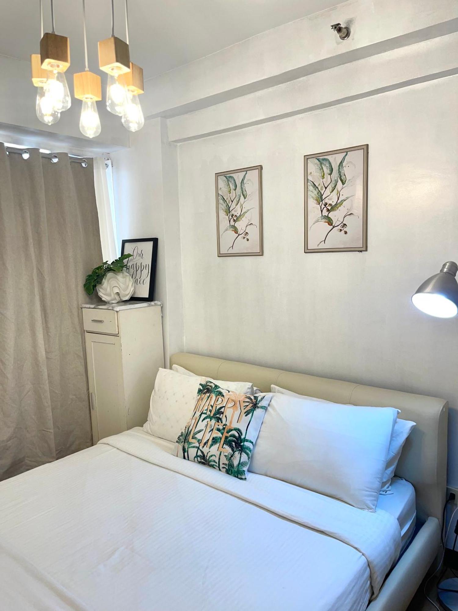 Lancris Residences 2 Bedroom Entire Apartment Near Airport With Pool Paranaque City Buitenkant foto